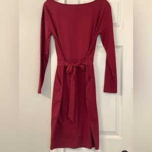 Size medium, dress with pockets. NWT. 36” from shoulder to hem. Great fall dress